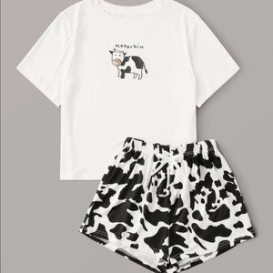Light weight cow pajamas 🐮